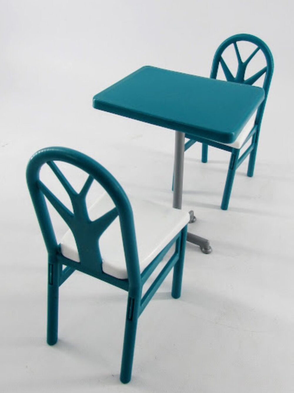 Barbie McDonald's Fun Time Restaurant Playset Teal Bistro Style Table and Chairs